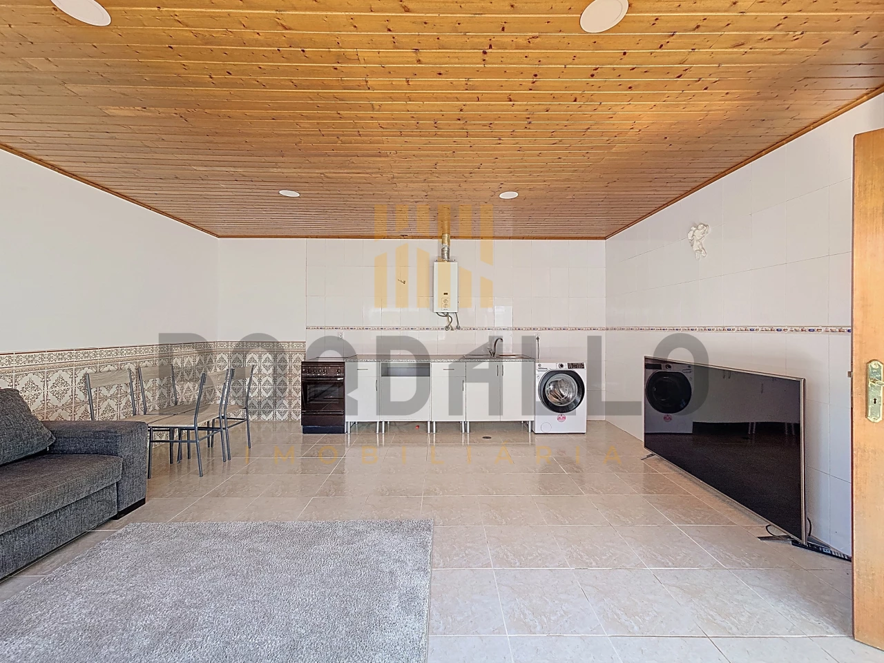 IDbacaadjpgJjcOqmaNBAFGgNnvafHQK