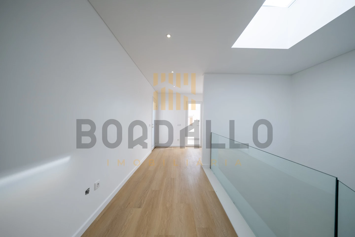 IDebcaebcbjpgYiHoDoogBgNFfuNuvRM