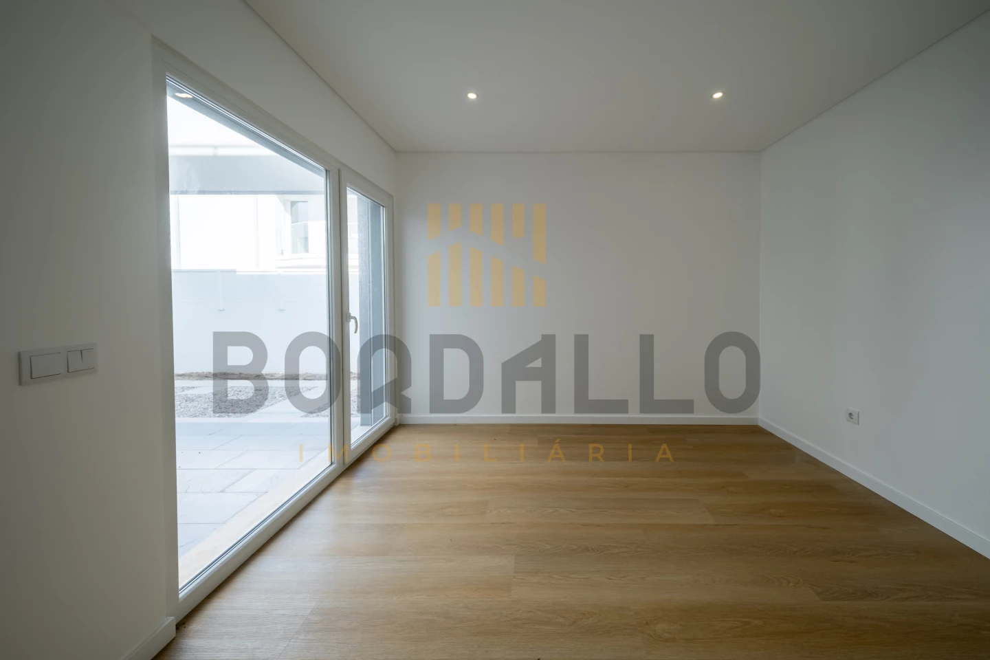 IDebcaebcjpgmSYydsntWkgoeKmlYgVG