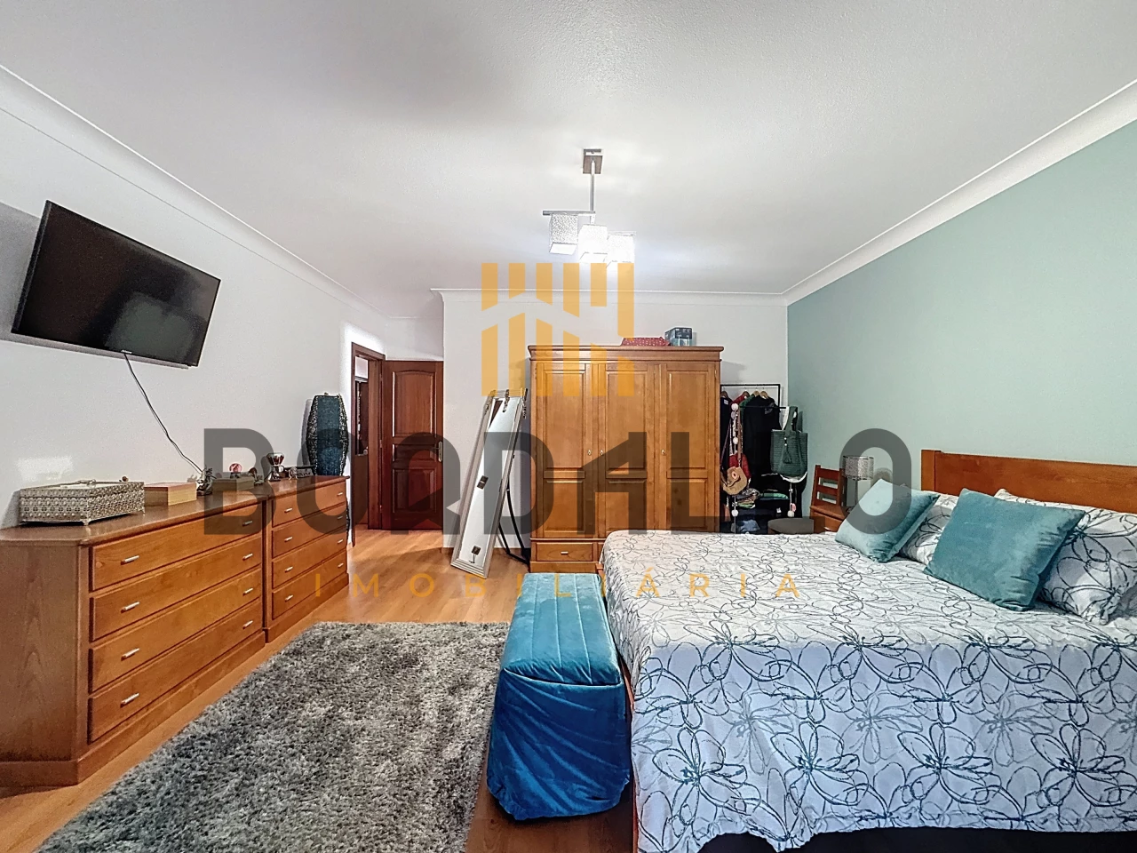 IDfaajpgLWYPGFIrjNhcAMDobamKONdC