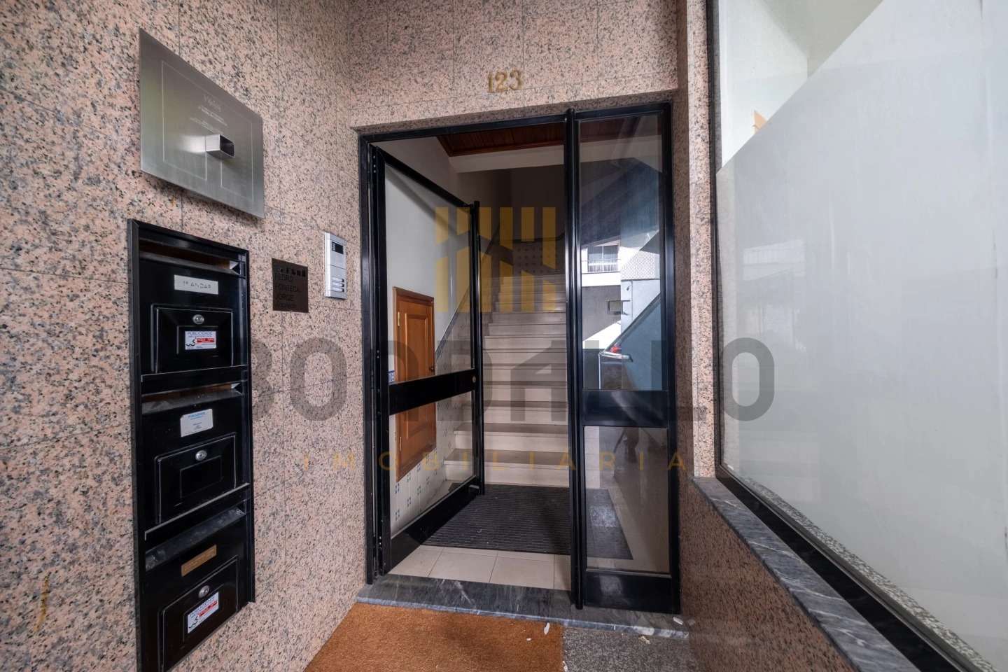ID68fac701-0000-0500-0000-0000191a0ea3.jpg (2)