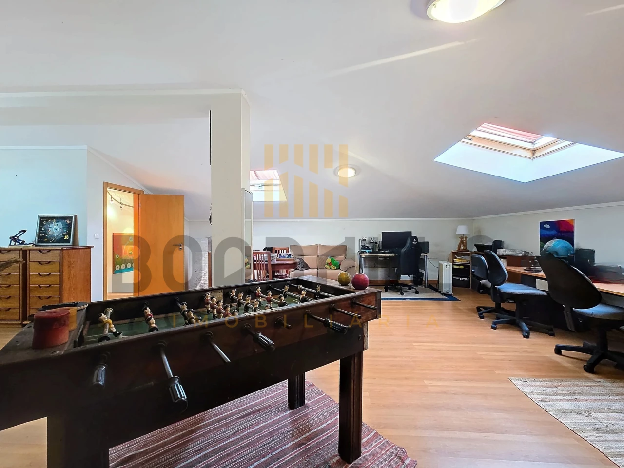 IDfdjpguiYnrsdNEzCeEinNivkiHyBZZ